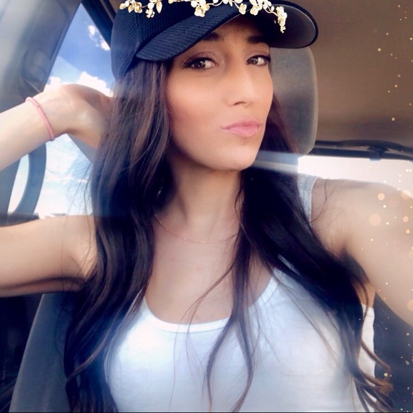 Meet your Posher, Ashlee - Picture 5 of 7